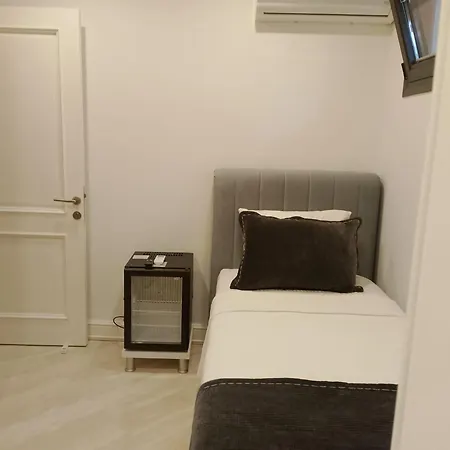 Eye Hotel