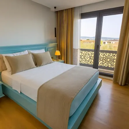 Eye Hotel *